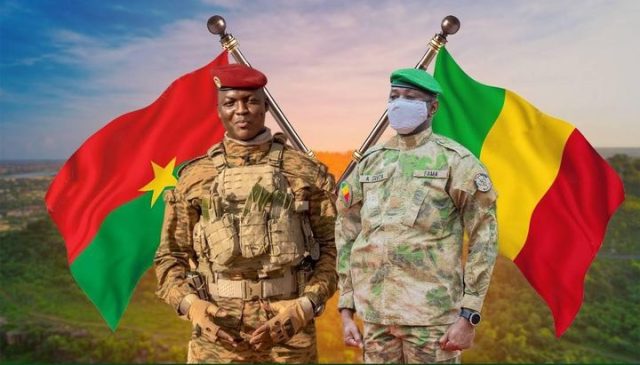 Africa: Niger convoys 40 tankers of fuel to Mali Africa: Niger convoys 40 tankers of fuel to Mali