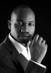 RICHARD DANSOU : LE PHOTOGRAPHE DU NOIR ET BLANC QUI CAPTURE L’ÂME AFRICAINE