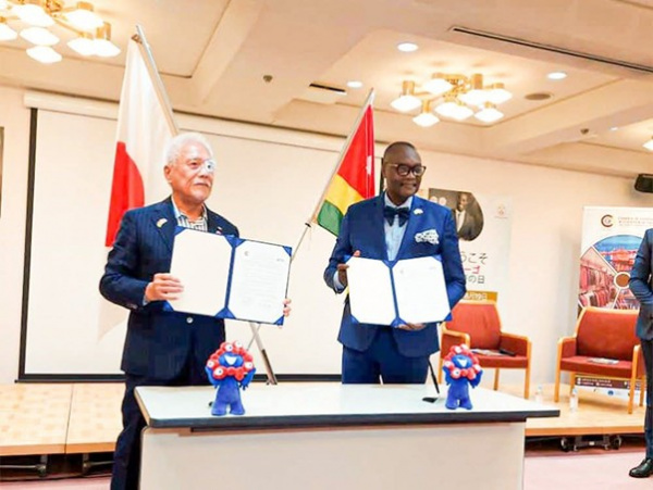 Togo-Japon : pour stimuler les échanges commerciaux, la CCI-Togo et la CCI-Osaka concluent une convention Togo-Japon : pour stimuler les échanges commerciaux, la CCI-Togo et la CCI-Osaka concluent une convention