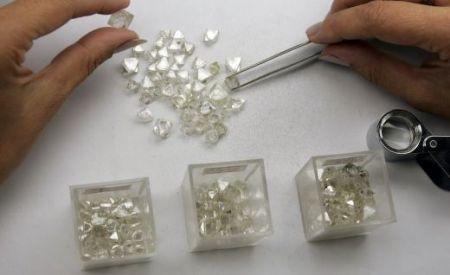 Diamants : pourquoi les tarifs de Trump sur l&rsquo;Inde ébranlent le Botswana