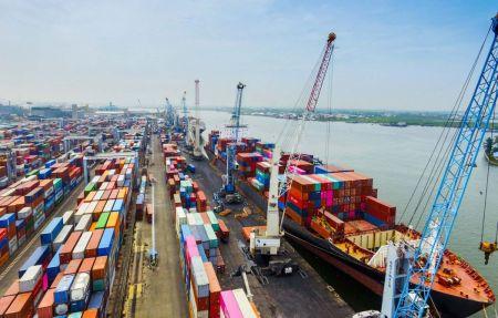 Le déficit commercial de l’Afrique avec la Chine s’envole à 102 milliards $ en 2025 (+64,5 %)